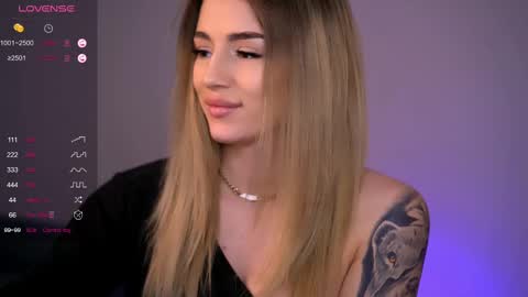 Snapshot of babbyaisha chatting on 03.07.25 Inna online show from 03.07.25