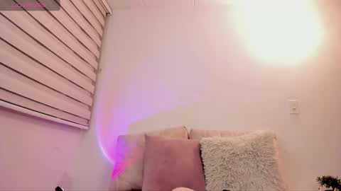 Snapshot of babe_sophiee1 chatting on 02.10.26 babe_sophiee1 online show from 02.10.26