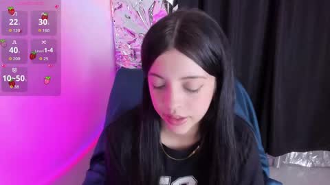Snapshot of babeblair chatting on 04.13.26 Queen B online show from 04.13.26