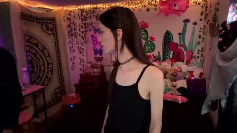 Fern Browning online show from 02.03.25