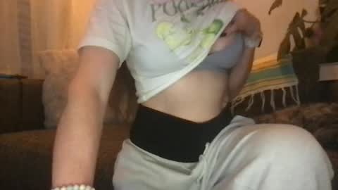 Snapshot of baby1865385 chatting on 03.01.26 baby1865385 online show from 03.01.26