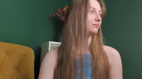 Snapshot of baby_annn chatting on 06.10.26 Ann online show from 06.10.26