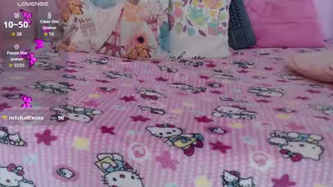 Snapshot of baby_candy22 chatting on 10.22.25 zaleya online show from 10.22.25