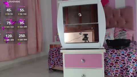 Snapshot of baby_candy22 chatting on 11.10.25 zaleya online show from 11.10.25