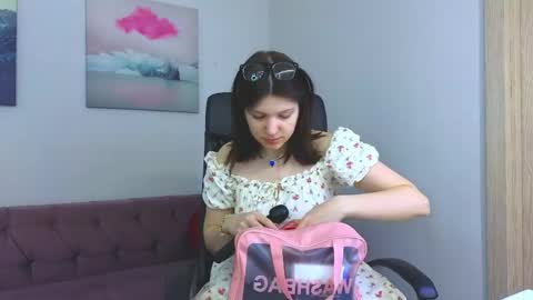 Snapshot of baby_evalena chatting on 05.02.26 Evalena maybe just Eva online show from 05.02.26