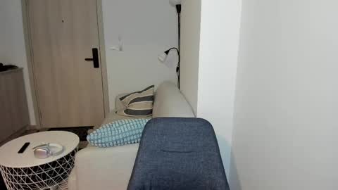 Snapshot of baby_for_daddy18 chatting on 02.17.25 Call me baby real name Eva online show from 02.17.25