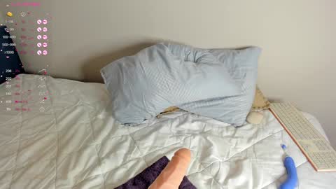 Snapshot of baby_jul1 chatting on 01.22.25 JULY online show from 01.22.25