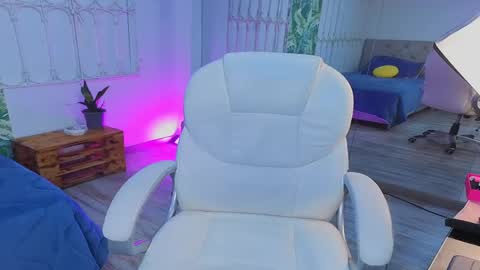 Julieta online show from 05.20.26