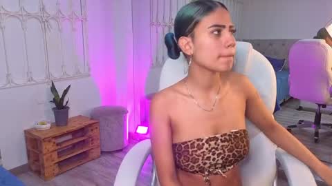 Julieta online show from 05.22.26