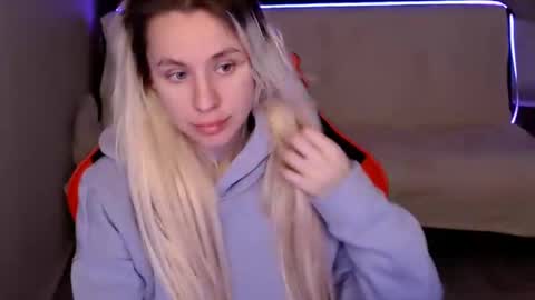 baby_kitte online show from 12.06.24