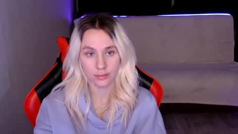 baby_kitte online show from 12.12.24