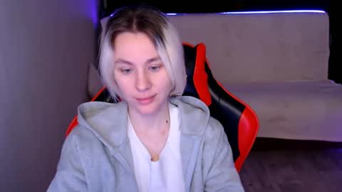 baby_kitte online show from 12.12.24