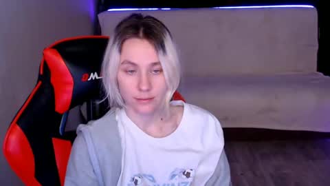 baby_kitte online show from 12.13.24