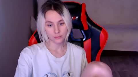 baby_kitte online show from 12.13.24