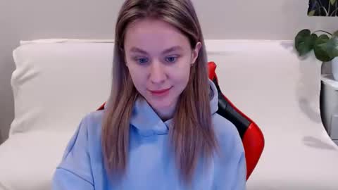 baby_kitte online show from 02.12.25