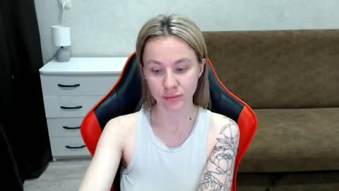 baby_kitte online show from 11.06.25