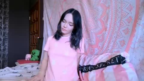 Snapshot of baby_onface chatting on 04.20.26 Alice online show from 04.20.26