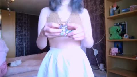 Snapshot of baby_onface chatting on 05.06.26 Alice online show from 05.06.26