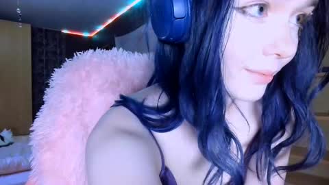 Snapshot of baby_onface chatting on 05.30.26 Alice online show from 05.30.26