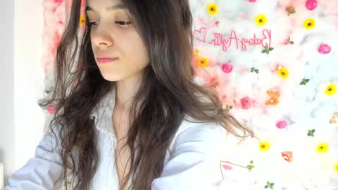 Snapshot of babyaylin chatting on 02.06.25 Aylin online show from 02.06.25