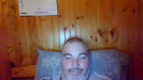 Snapshot of babybaby83 chatting on 12.19.25 Darren online show from 12.19.25