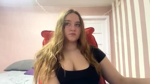 Snapshot of babyblissxx chatting on 01.05.26 Katerina online show from 01.05.26