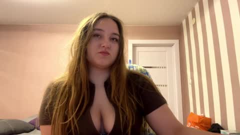 Snapshot of babyblissxx chatting on 05.29.26 Katerina online show from 05.29.26
