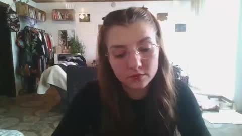 babydemon6 online show from 10.28.25