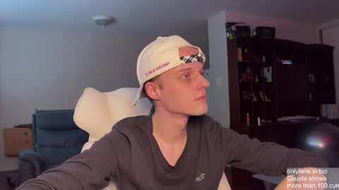 Big cock boy online show from 02.10.25