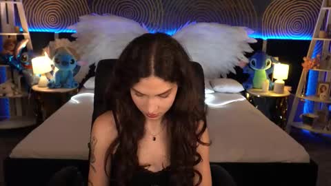 Snapshot of babyflowerr chatting on 11.26.25 Sasha online show from 11.26.25