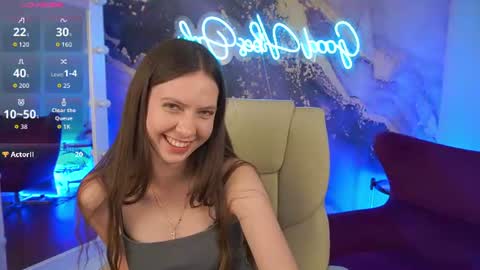 Lady Vi online show from 06.23.26
