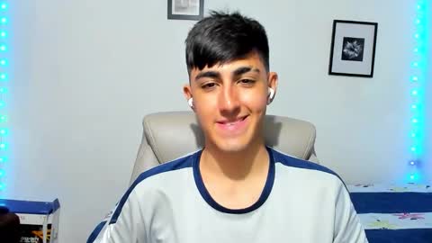 Snapshot of babymaik chatting on 11.23.25 babymaik online show from 11.23.25