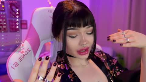 Snapshot of babyroxynill chatting on 05.21.26 Nika online show from 05.21.26