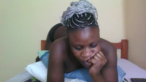 Snapshot of babyrozillah chatting on 03.29.26 PRISCILLAH online show from 03.29.26