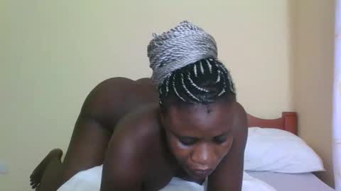 Snapshot of babyrozillah chatting on 04.06.26 PRISCILLAH online show from 04.06.26