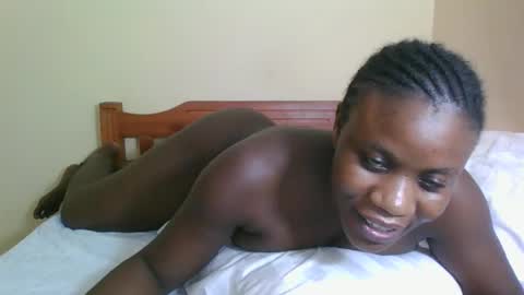 Snapshot of babyrozillah chatting on 04.15.26 PRISCILLAH online show from 04.15.26