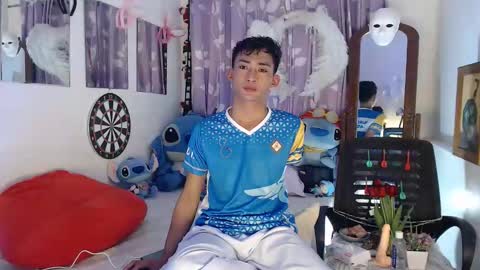 Snapshot of bad_boy_in_bed chatting on 10.03.25 jay online show from 10.03.25