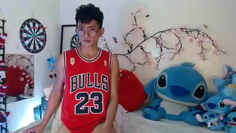 Snapshot of bad_boy_in_bed chatting on 01.13.26 jay online show from 01.13.26