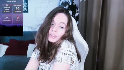 Snapshot of bad_girl009 chatting on 12.14.24 Lin online show from 12.14.24