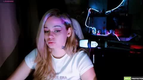 Snapshot of bad_girl009 chatting on 02.22.26 Lin online show from 02.22.26