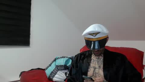 BadCouple  online show from 01.25.25