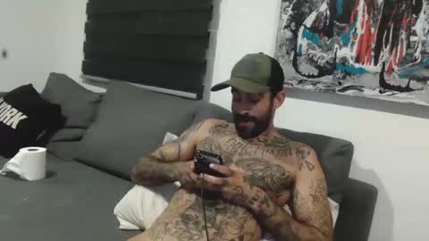 BadCouple  online show from 10.08.25