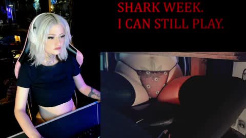 Snapshot of badd0ll chatting on 05.25.26 badd0ll online show from 05.25.26