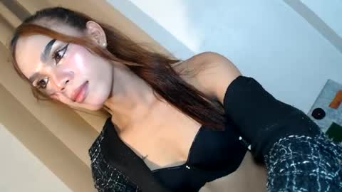 Snapshot of badgirl_jasmine chatting on 06.15.26 jasmine online show from 06.15.26