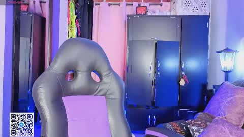        Please help me to reach 100 thumbs up online show from 06.29.26