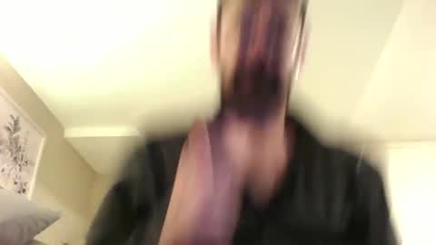 Snapshot of badtwister chatting on 01.04.25 badtwister online show from 01.04.25