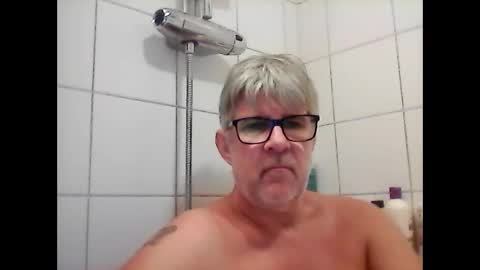 Snapshot of baggelina75 chatting on 01.05.25 baggelina75 online show from 01.05.25