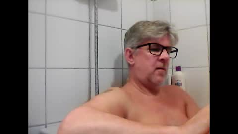 Snapshot of baggelina75 chatting on 01.15.25 baggelina75 online show from 01.15.25