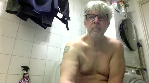 Snapshot of baggelina75 chatting on 02.21.26 baggelina75 online show from 02.21.26