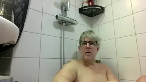 Snapshot of baggelina75 chatting on 02.22.26 baggelina75 online show from 02.22.26